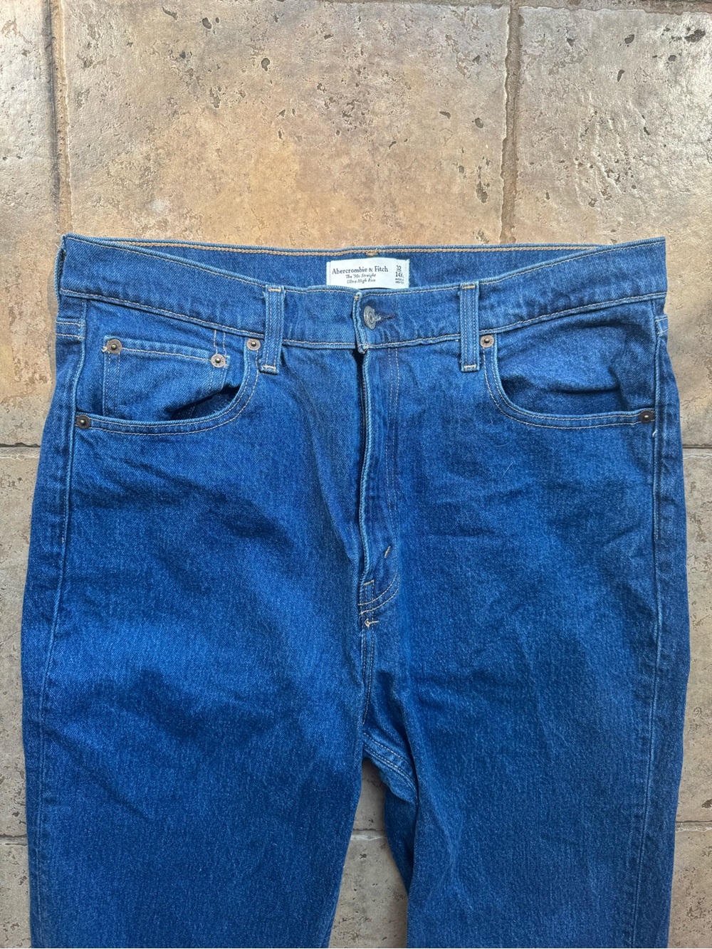 Abercrombie & Fitch Women’s Classic Blue Straight-Leg Jeans